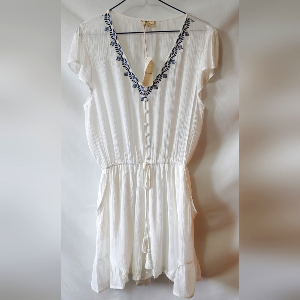 Hem & Thread Embroidered Ruffled Romper Med NWT - Picture 2 of 11